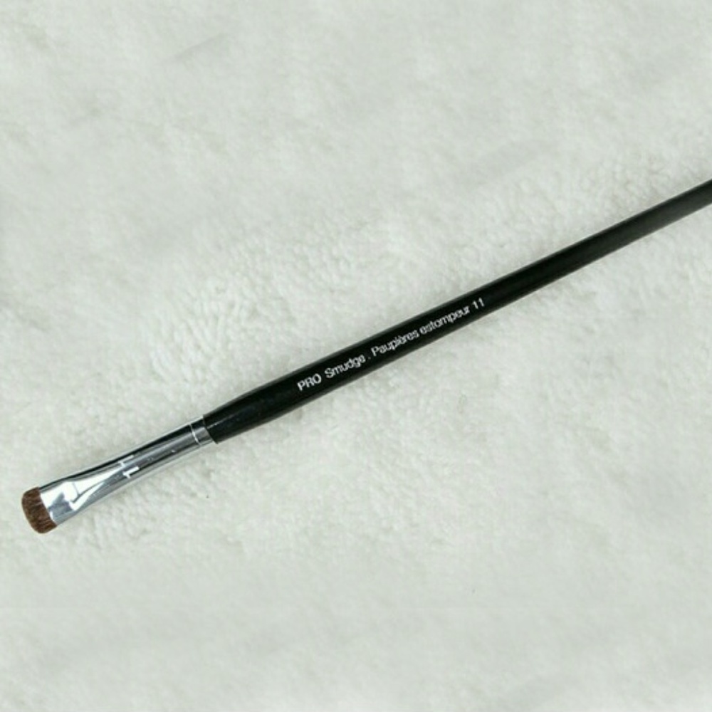 Sephora No.11 Eyeshadow Smudge Brush